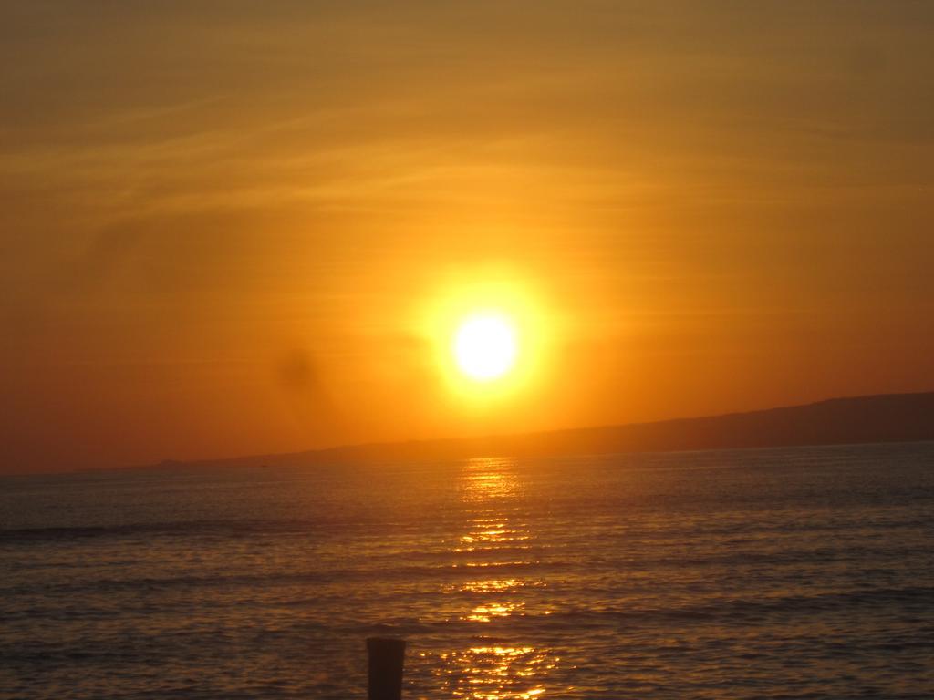 Sandy Beach Bungalows Gili Air Bagian luar foto