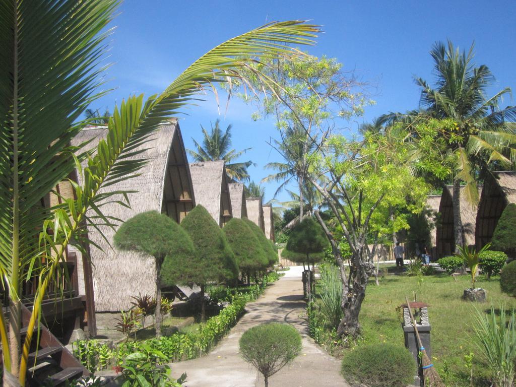 Sandy Beach Bungalows Gili Air Bagian luar foto