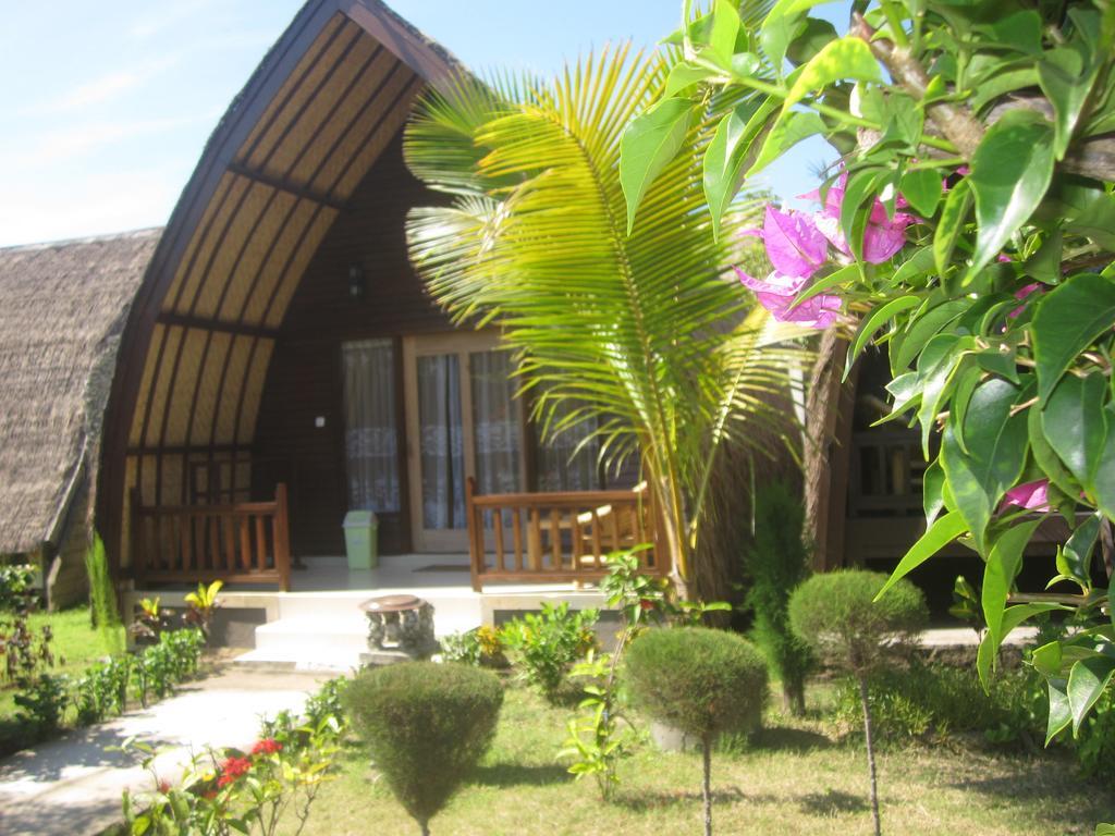 Sandy Beach Bungalows Gili Air Bagian luar foto