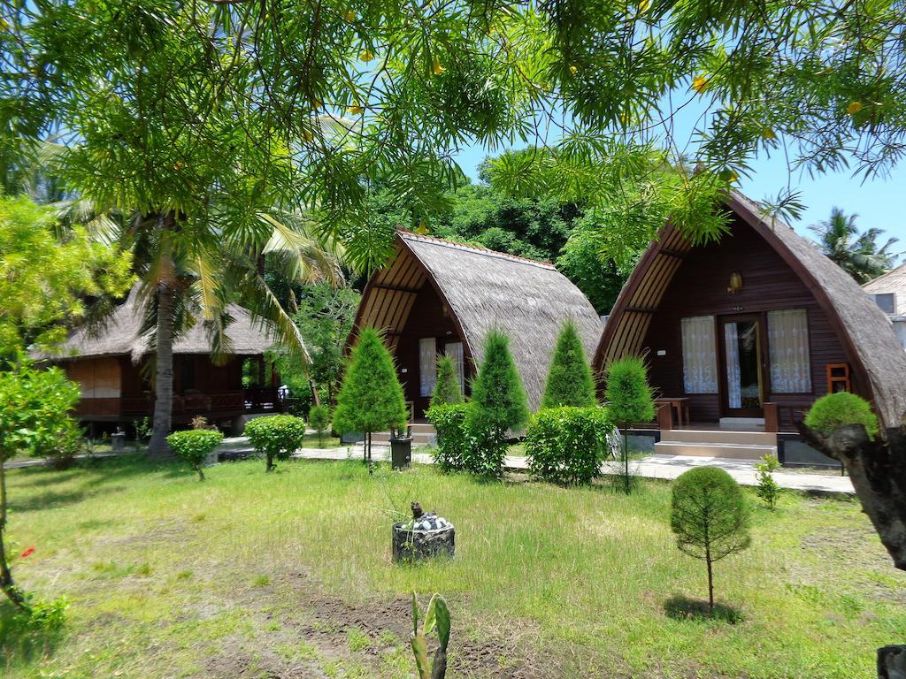 Sandy Beach Bungalows Gili Air Bagian luar foto