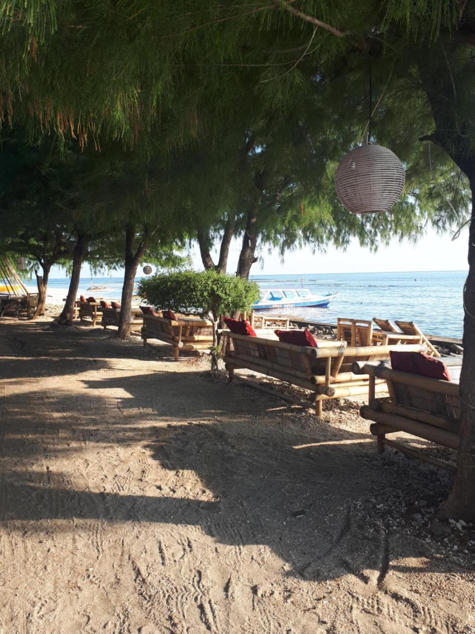 Sandy Beach Bungalows Gili Air Bagian luar foto