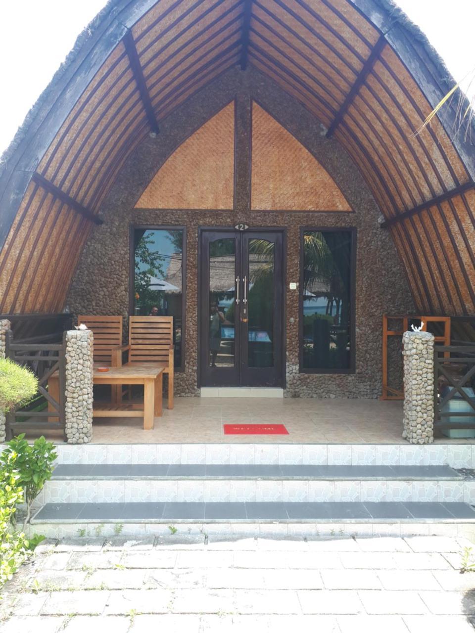 Sandy Beach Bungalows Gili Air Bagian luar foto